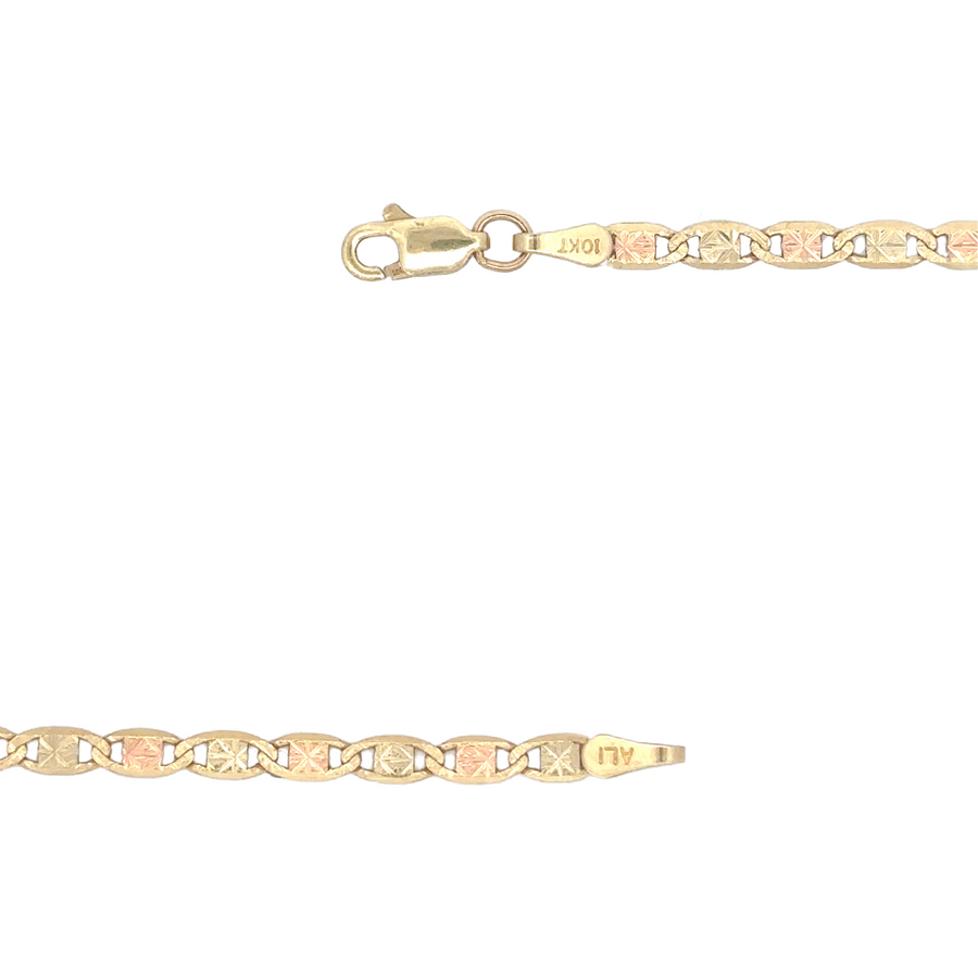 Detailed shot of the 18-inch 10k gold necklace, emphasizing its sleek and modern 2-tone style.