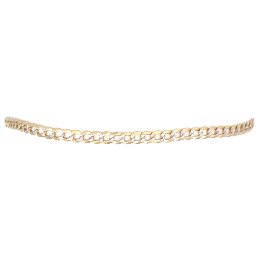 Full-length shot of Cuban bracelet measuring 20.5 cm on neutral background