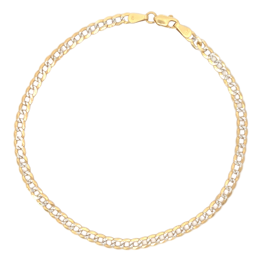 Close-up of 10k gold Cuban bracelet showcasing interlocking links