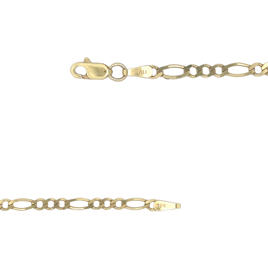 Alternating short and long links on a 10k gold chain