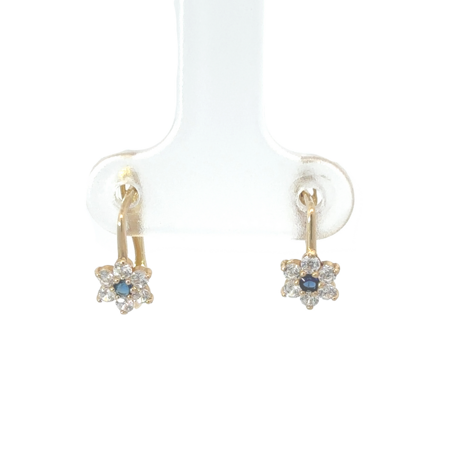 Delicate flower design of 14K gold earrings for women and babies