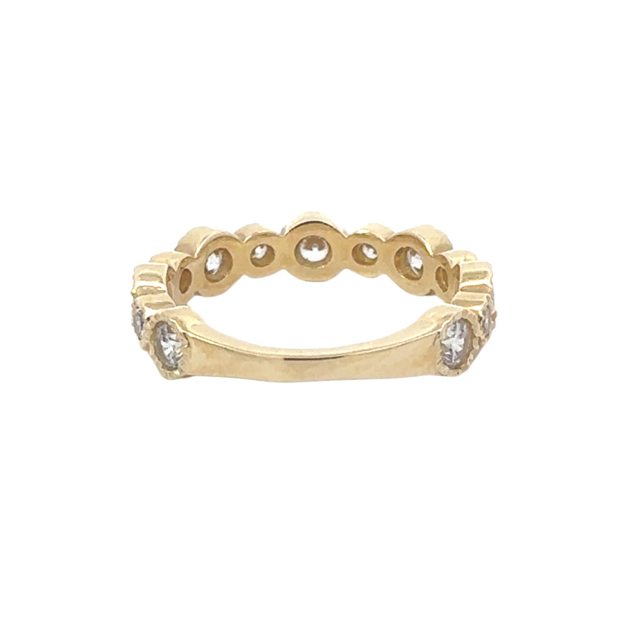 High-polish 14k gold aro ring with cubic zirconia stones
