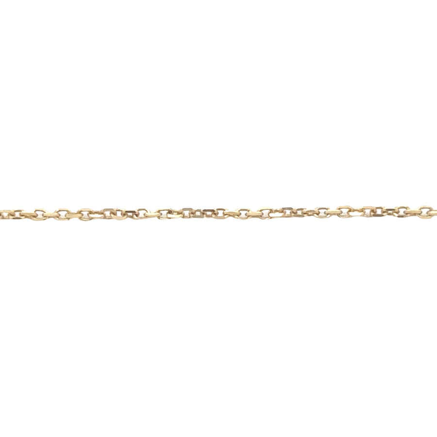 Model wearing 16-inch 14k gold chain with casual attire
