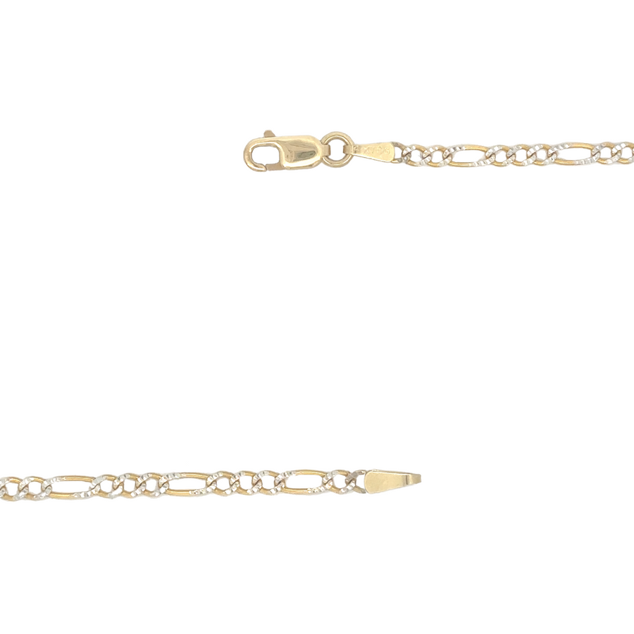 Close-up of gold chain clasp and link detailing on 18-inch necklace