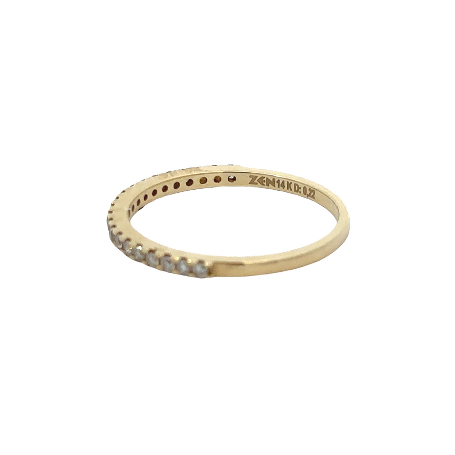 Close-up of 14k gold diamond ring size 7 with subtle sparkle