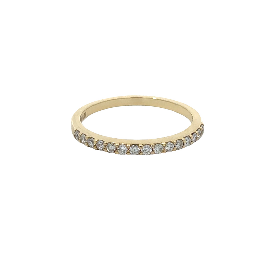 14k gold ring with 0.24 carat diamond centerpiece