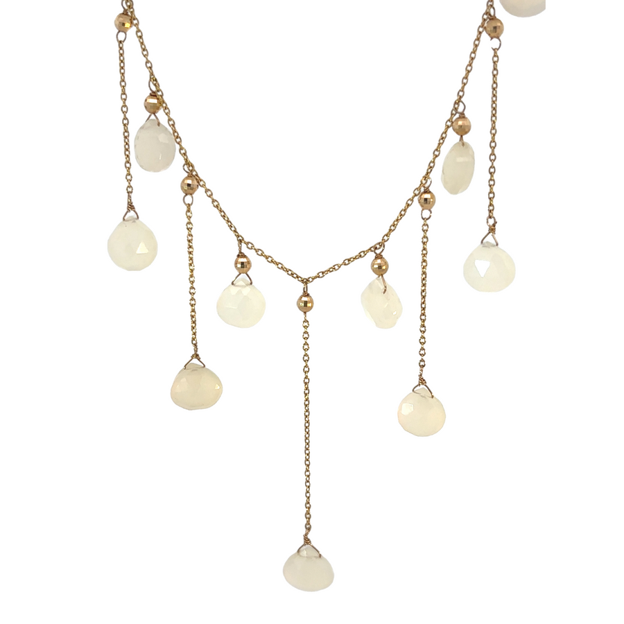 Elegant women’s jewelry set with gold and quartz