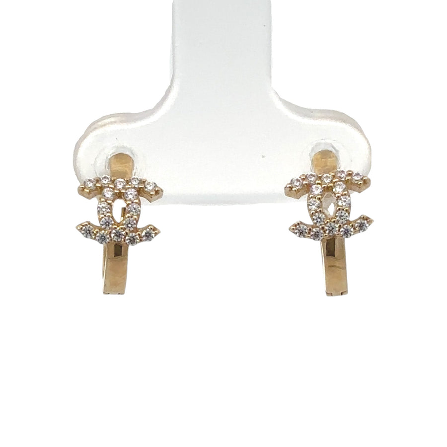 Lightweight gold earrings designed for everyday wear
