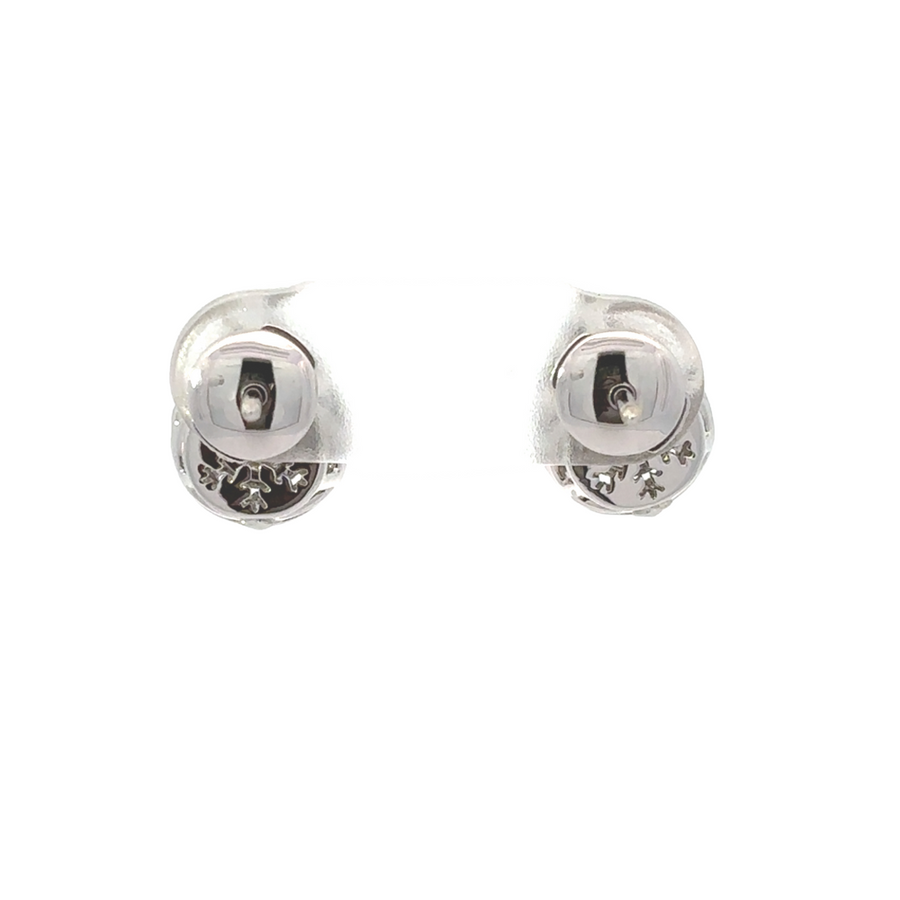 Gift box containing 14k gold and diamond stud earrings for women
