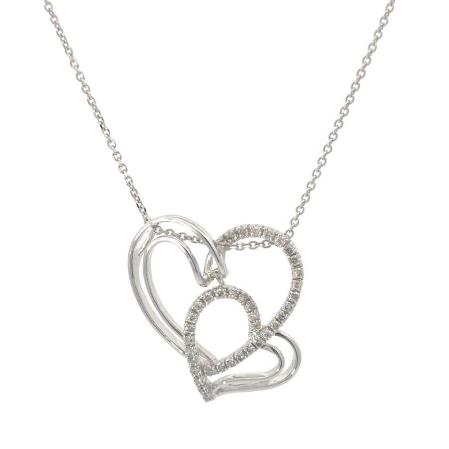 Elegant women’s necklace featuring a diamond heart pendant