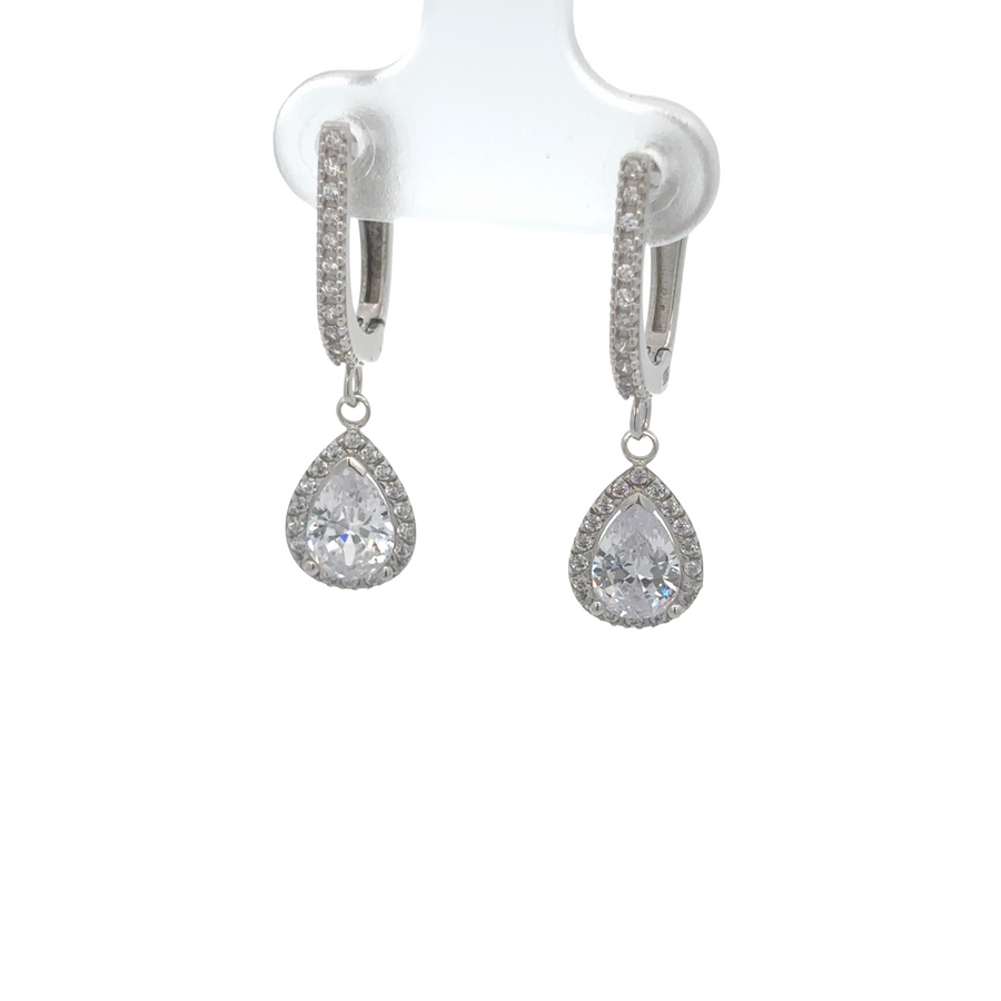 Elegant CZ necklace with adjustable gold chain