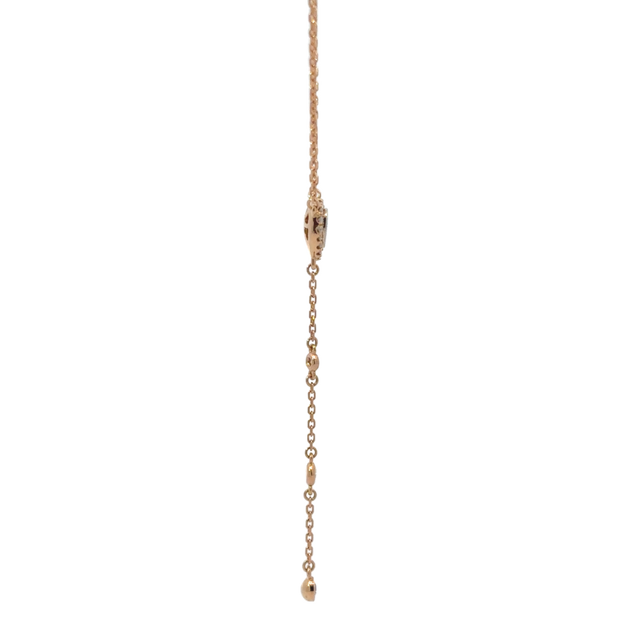 Elegant women’s gold necklace featuring delicate diamond accents