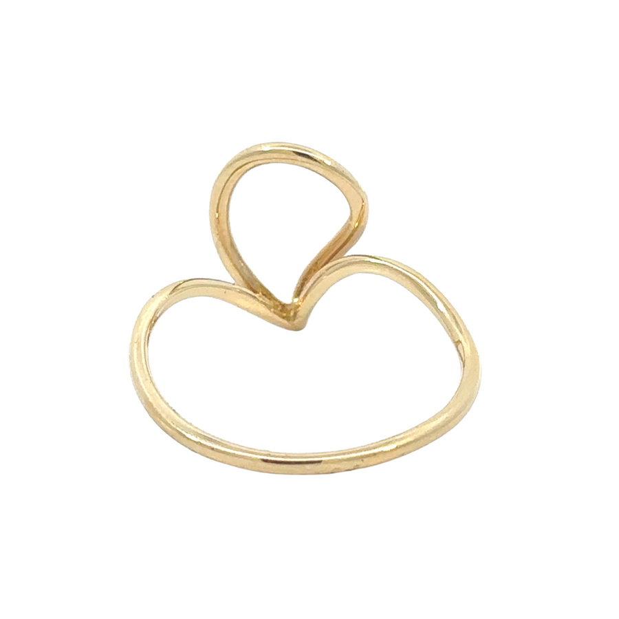 Timeless gold jewelry piece for women