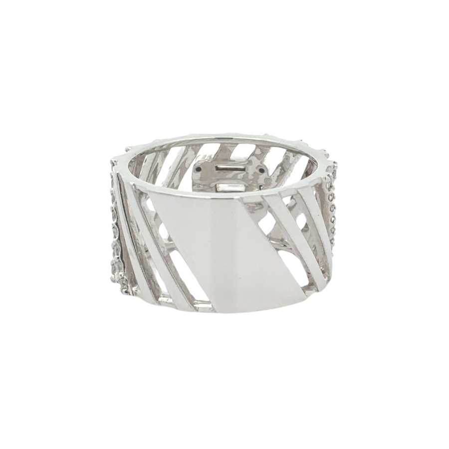 Model wearing 14k gold diamond ring on finger