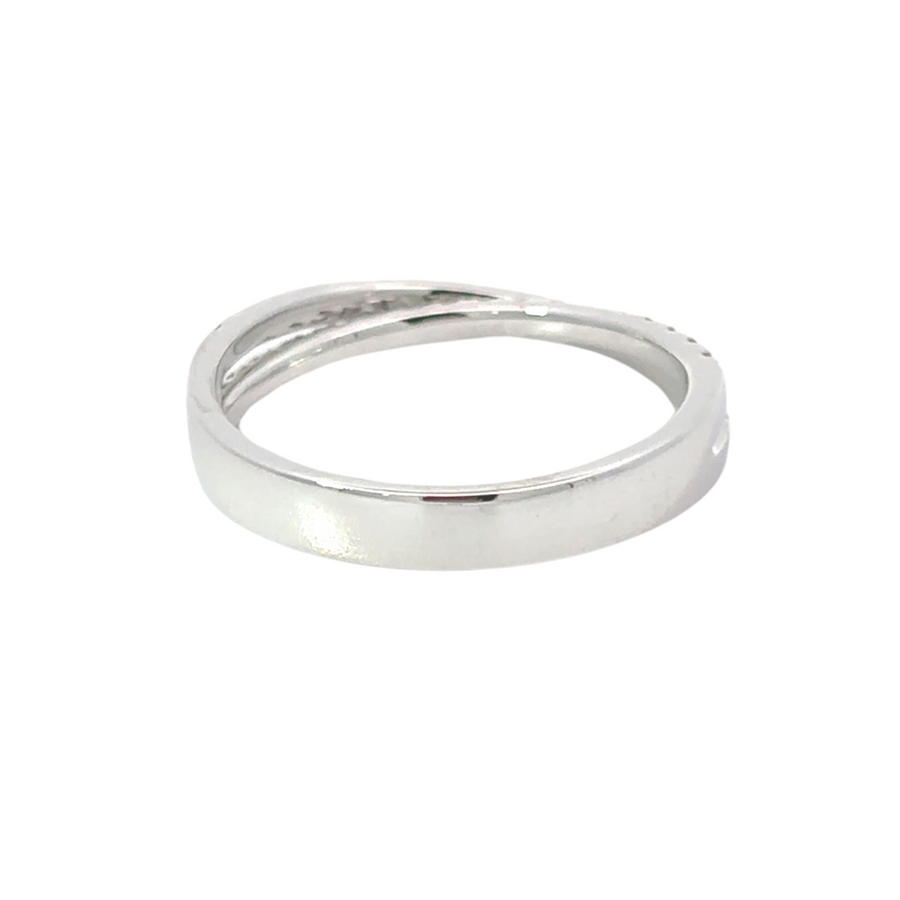 Polished 14k gold ring with sparkling diamond and cubic zirconia accents