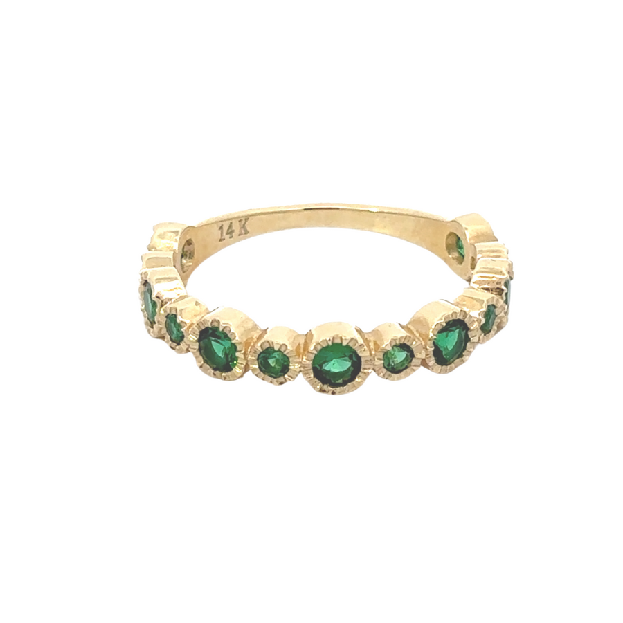 14k gold aro ring featuring a vibrant green cubic zirconia (CZ) stone, showcasing modern elegance.