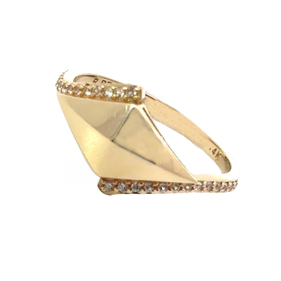 Elegant women's ring in 14k gold with CZ detailing