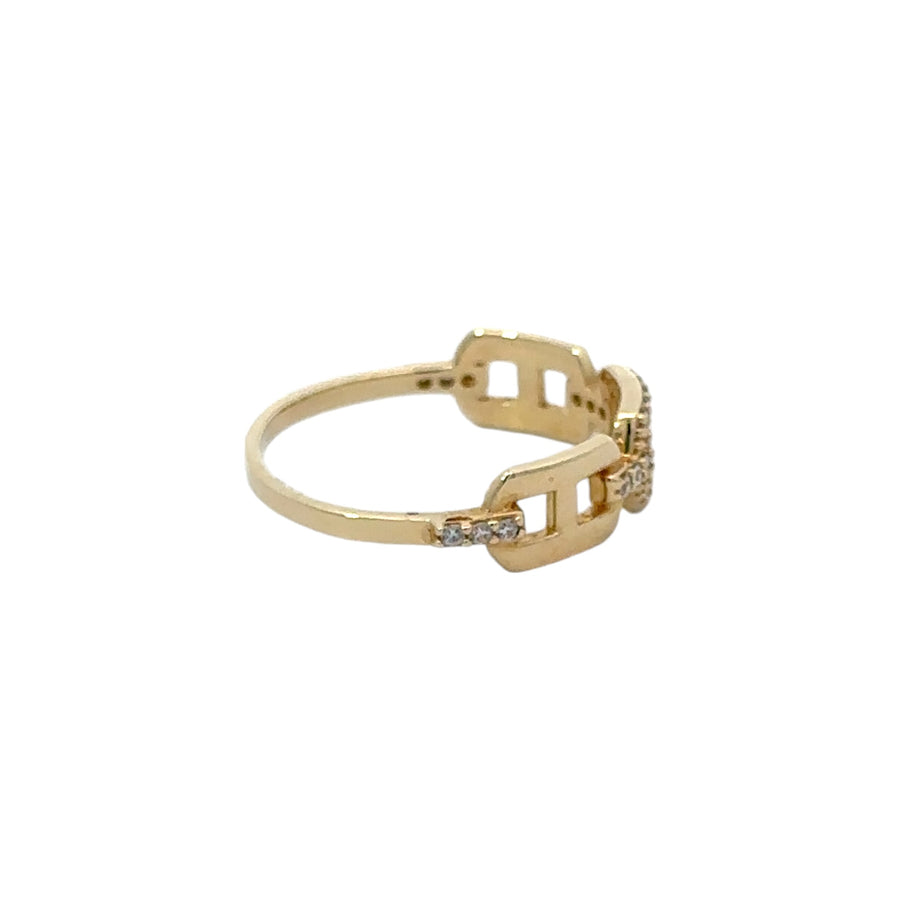 Elegant 14k gold ring size 6 featuring brilliant CZ accents