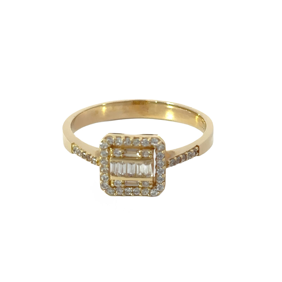 Classic gold band with centered gemstone