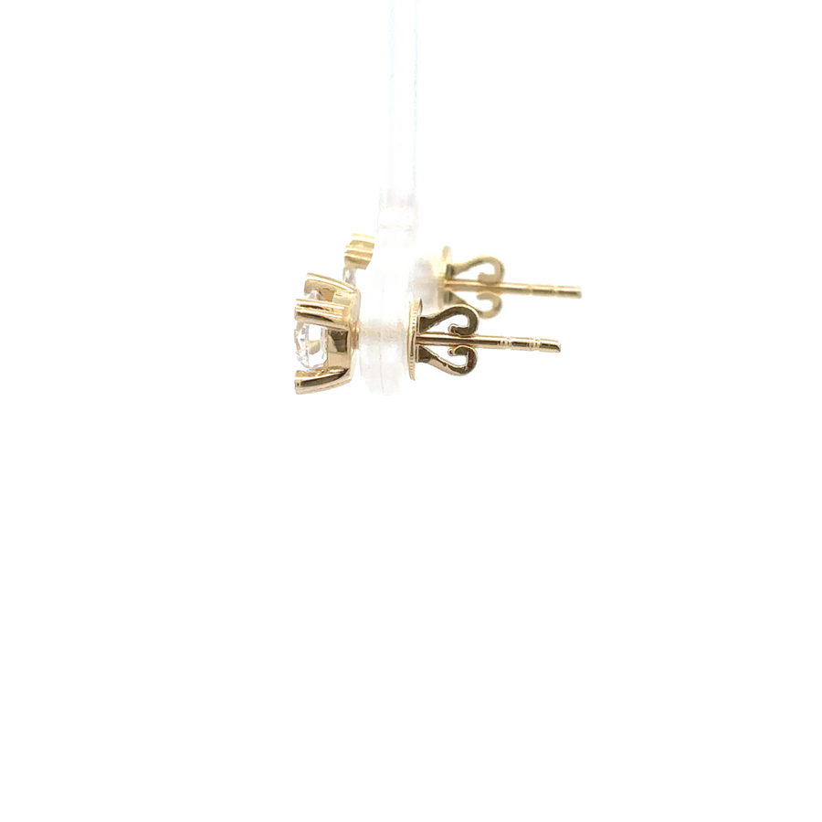Minimalist 14k gold jewelry set featuring square shapes