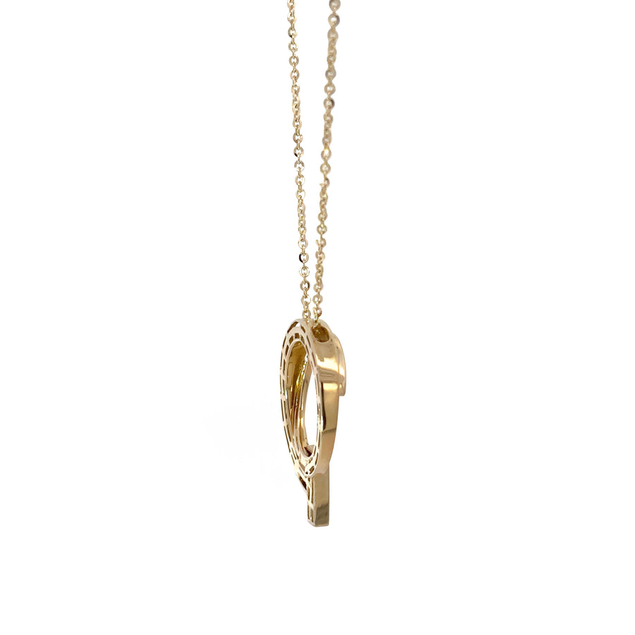 Close-up of Tiffany-style white gold necklace set