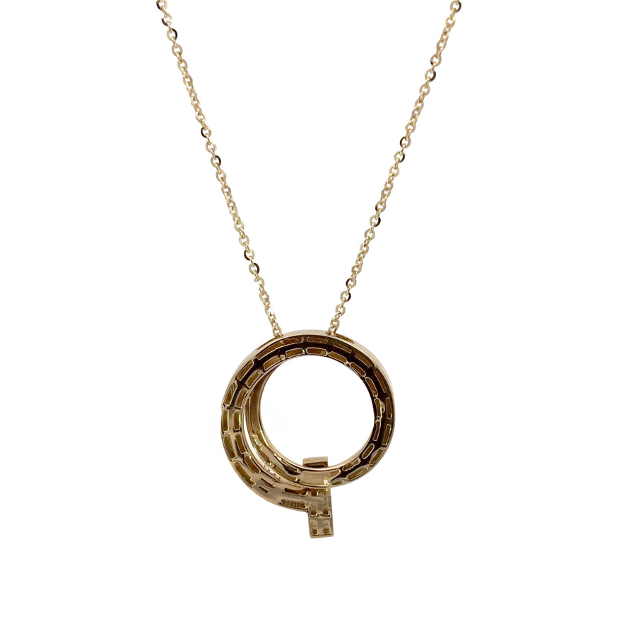 Layered styling of Tiffany-inspired gold necklaces
