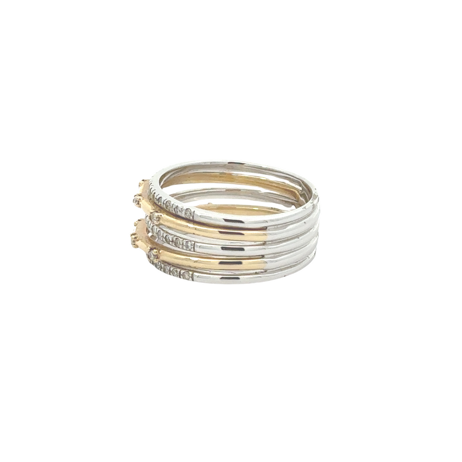 Women’s elegant ring in white and yellow gold with diamonds