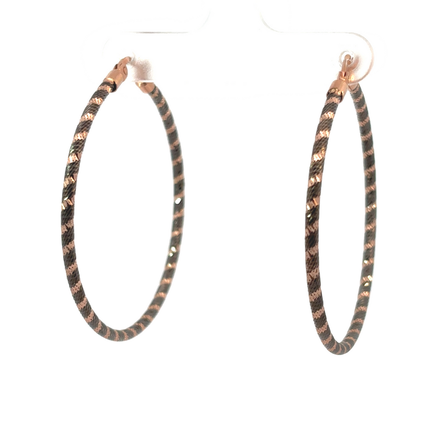 14k gold and black two-tone earrings – front view