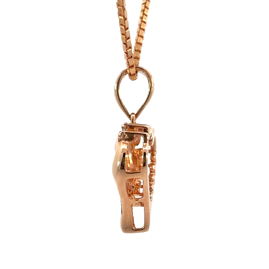Elegant women’s pendant in rose gold heart design