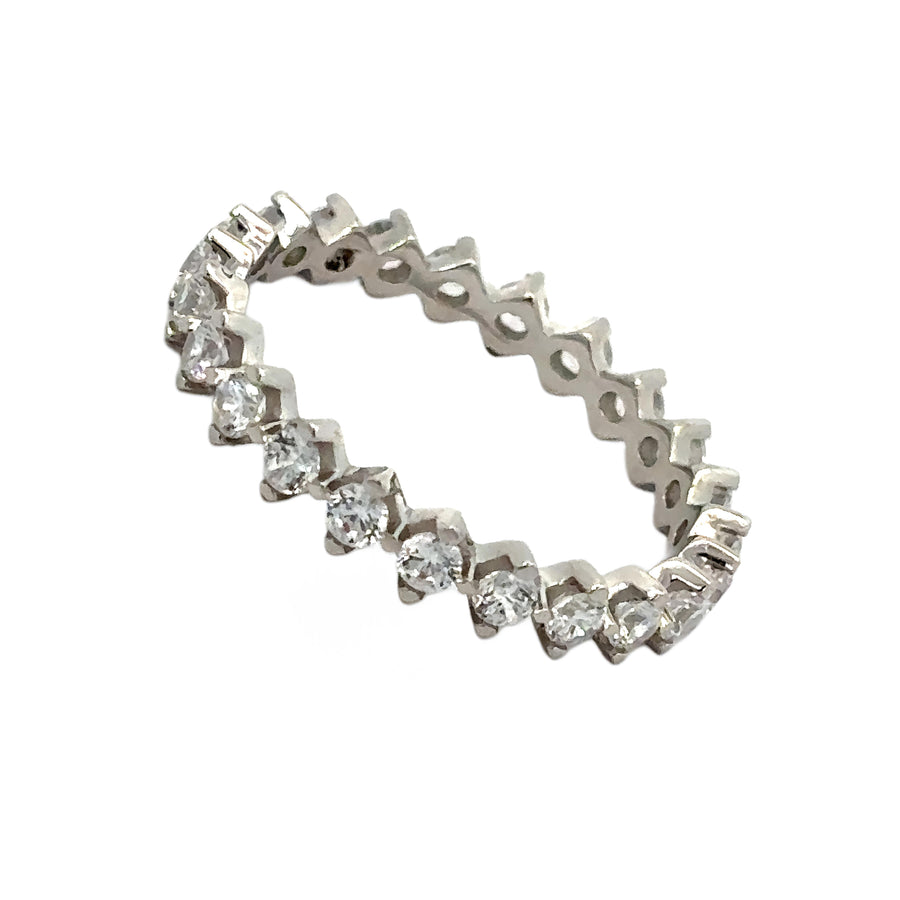 Elegant women’s size 6 white gold ring with dazzling CZ stones