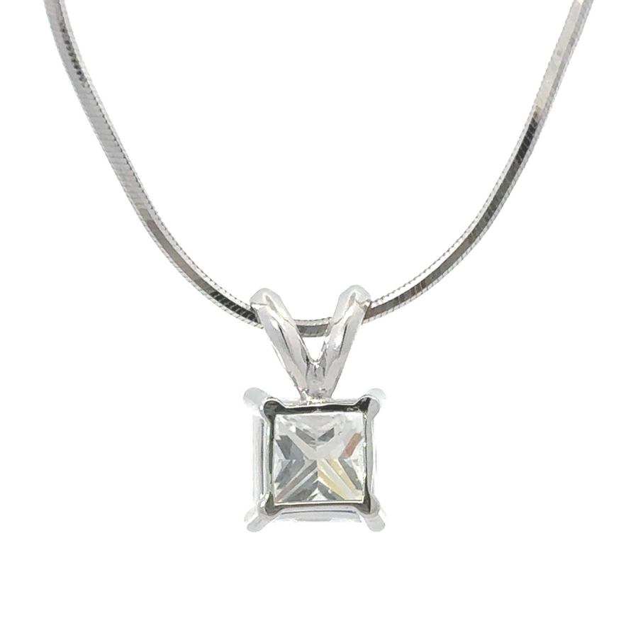 Timeless and feminine 14k white gold diamond pendant for special occasions