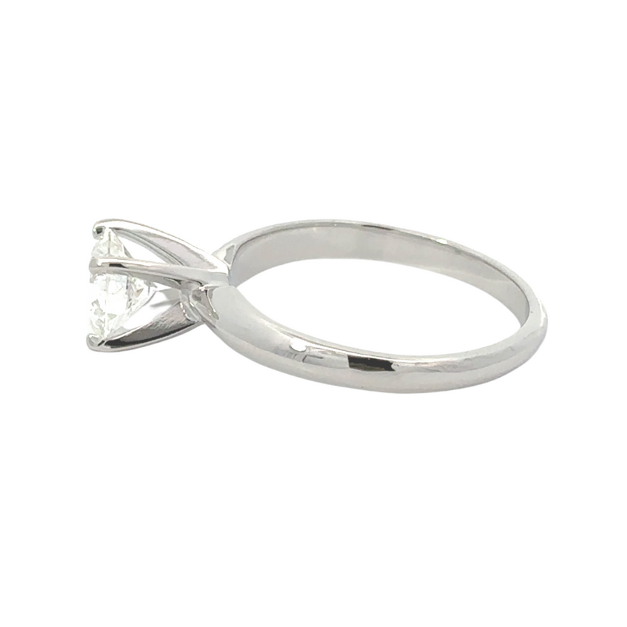 Sustainable fine jewelry in 14k white gold featuring a brilliant lab-grown diamond