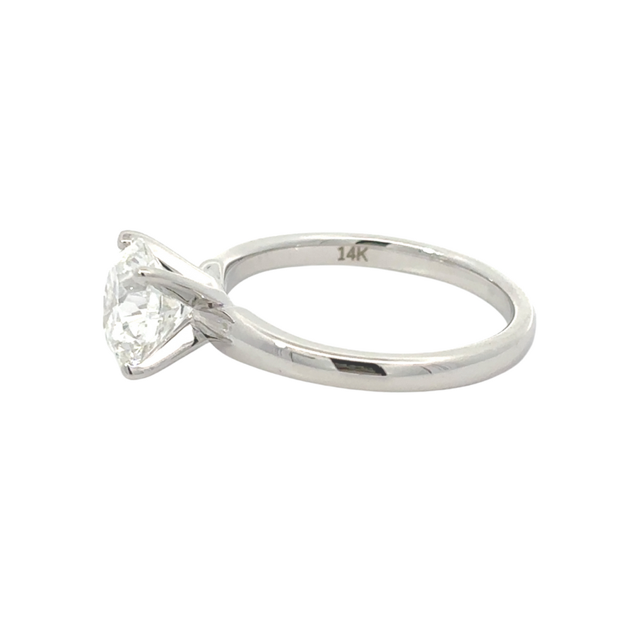 Side view of 14k white gold ring showcasing lab diamond brilliance