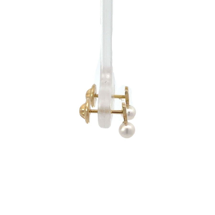 Elegant earrings in smooth yellow gold finish