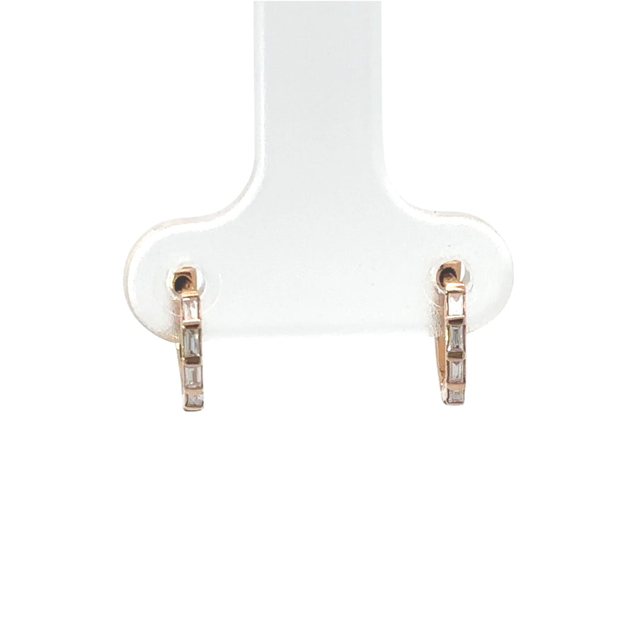 Extra-small 18k gold stud earrings with 0.1 CT diamond