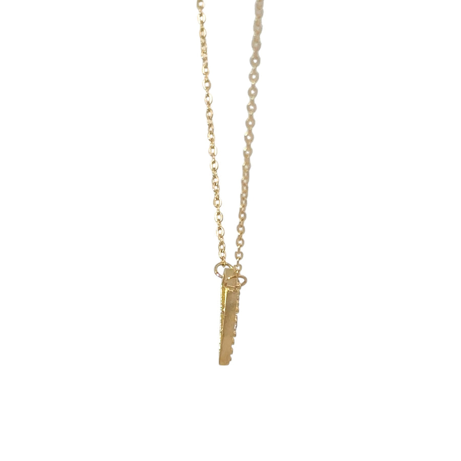 Close-up of adjustable clasp on 18k gold medium Pino necklace