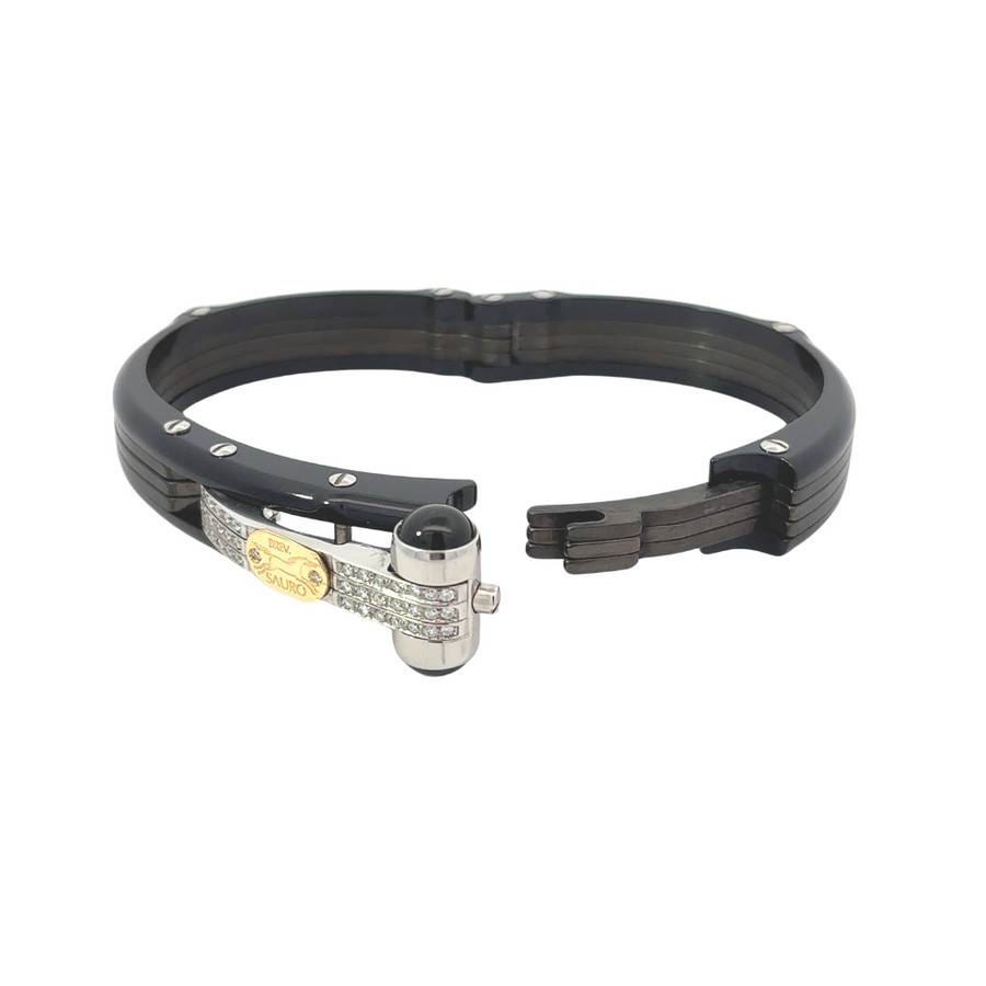 Bracelet laid flat showing length and contrasting materials