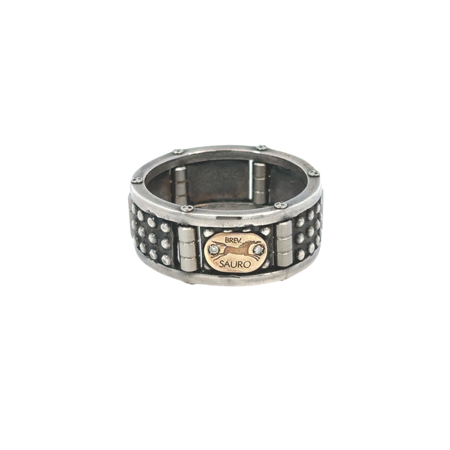 18k gold men’s ring displayed on white background