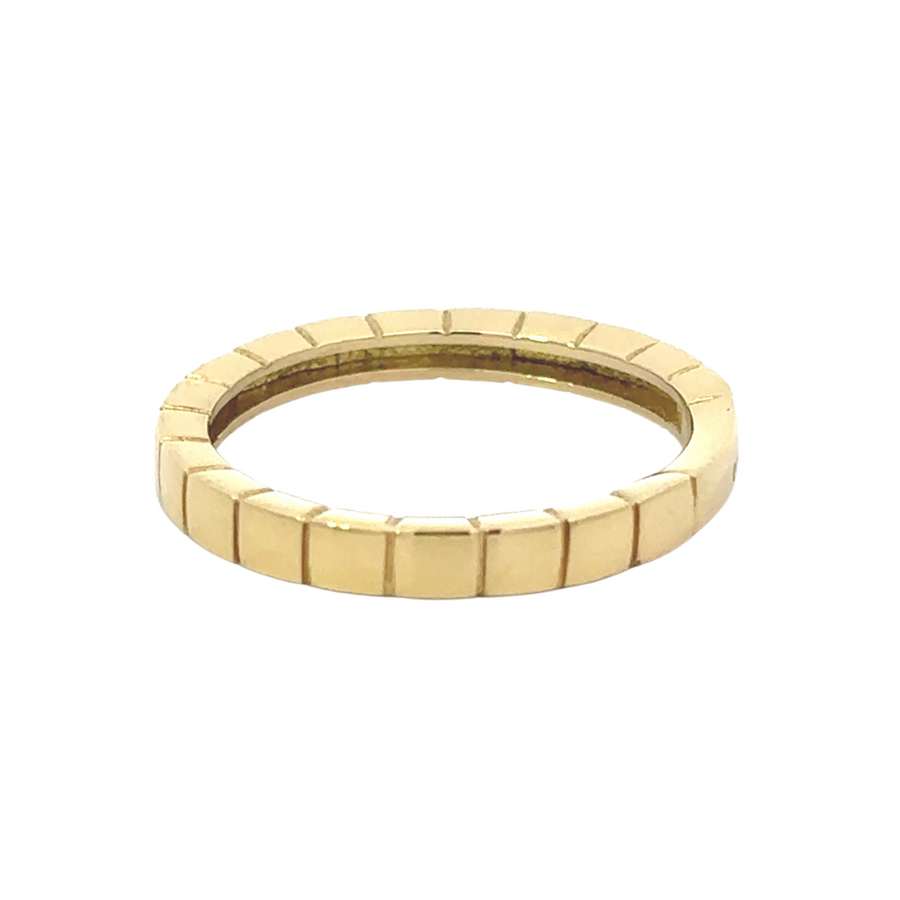 Elegant women’s ring in 18k gold with gemstone