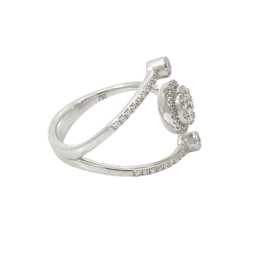 Size 7 18k white gold ring with modern open design and diamonds