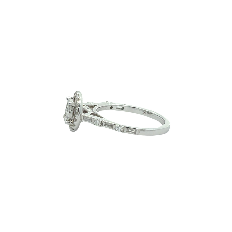 Close-up of sparkling diamonds set in 18k white gold ring