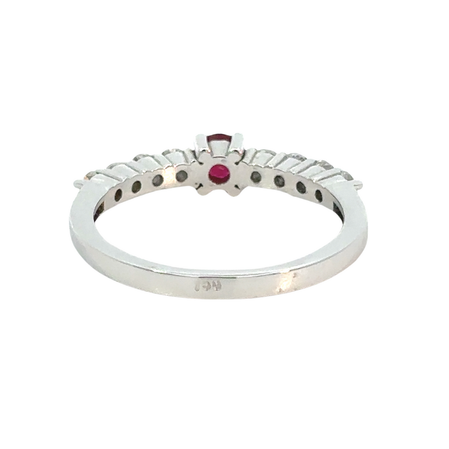 18k Gold Ring with Diamonds and Ruby – Size 6