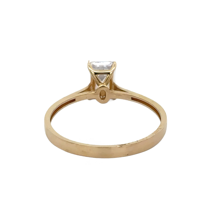 Elegant 14k Gold Solitaire Ring for Women