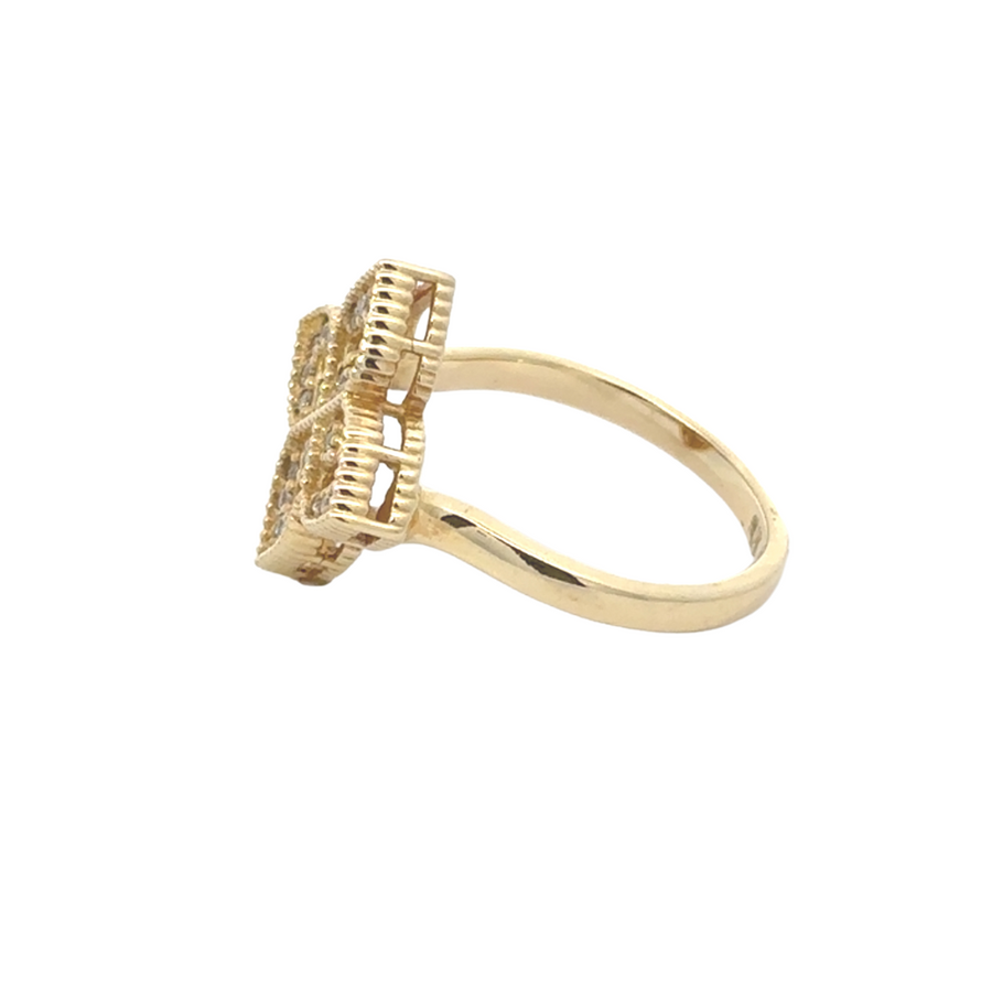 Elegant minimalist gold ring in size 7 for daily wear