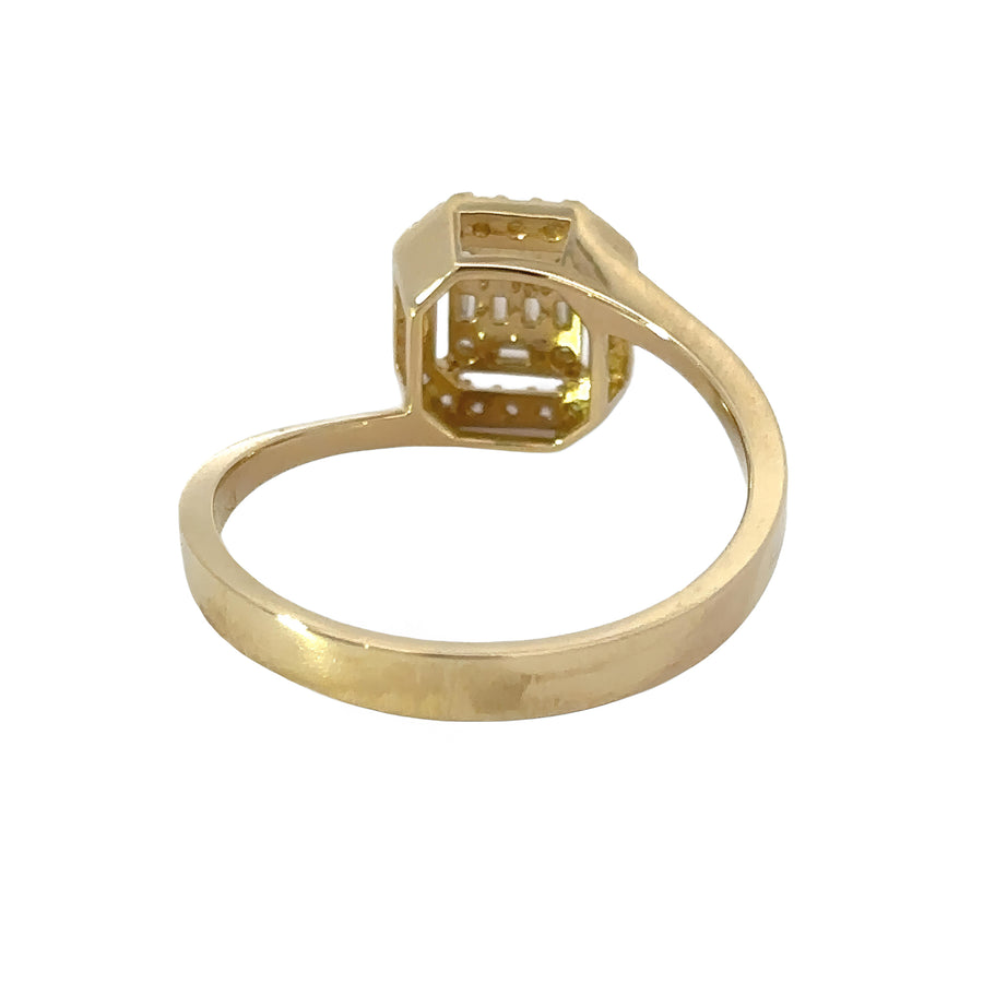 14k Gold Women's Ring with CZ - Size 7