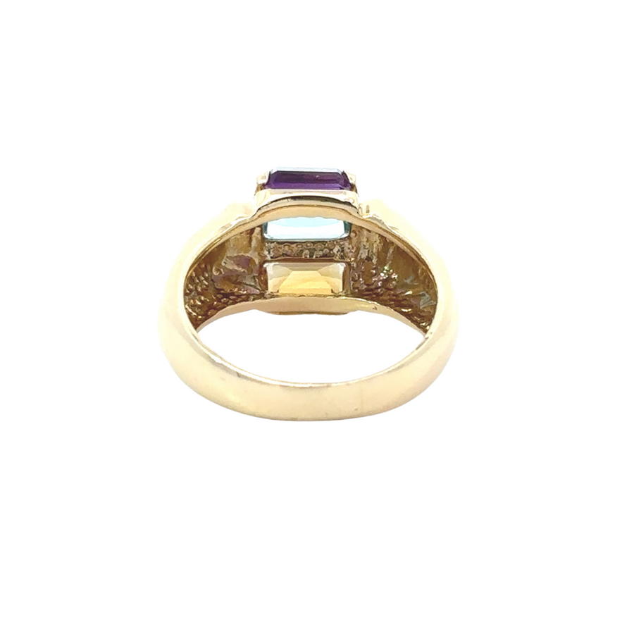 Stylish gold ring for women with triple-stone setting