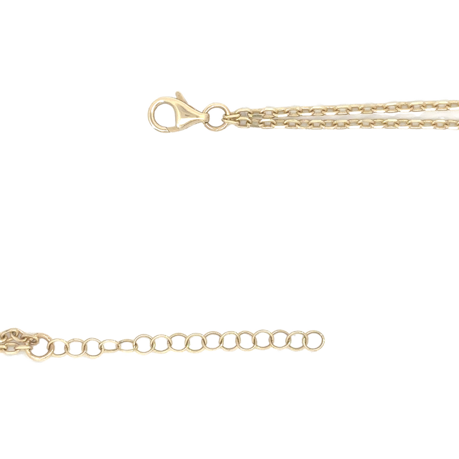 Detailed shot of the bracelet clasp with adjustable length mechanism (18.5 to 22.4 cm)