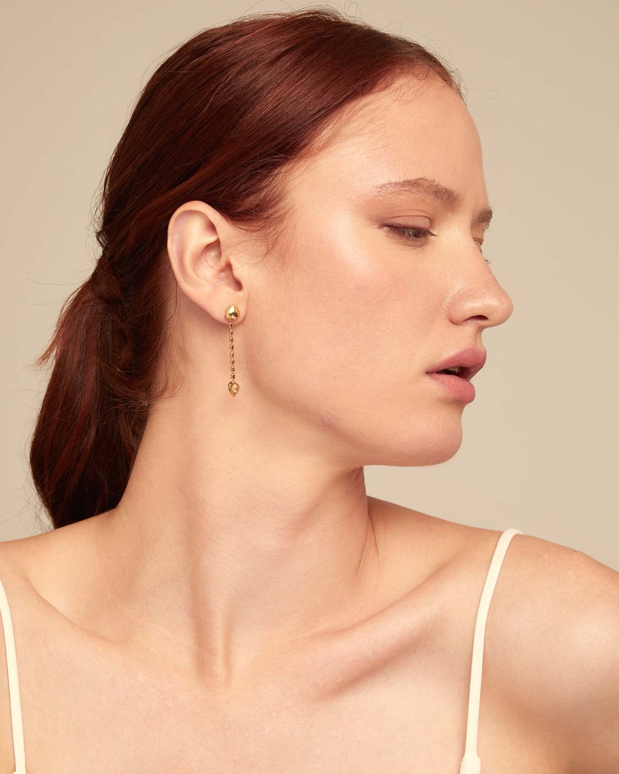 UNOde50 Cupido Earrings with Chain Drops and Heart Pendants