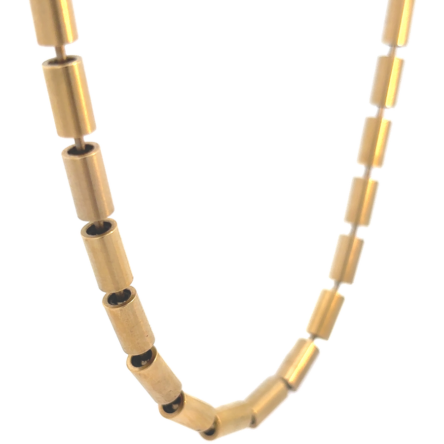 Polished men’s necklace in durable stainless steel