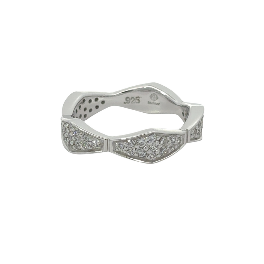Elegant women’s ring with CZ on polished silver band